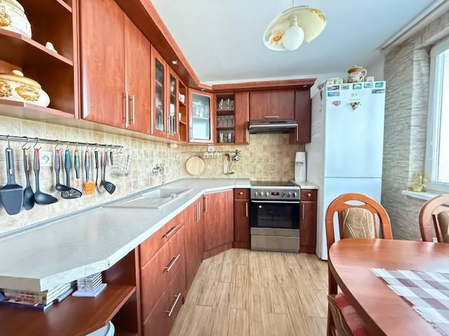 Pekný 2 izbový byt v Beckove - 2x lodžia, zariadený