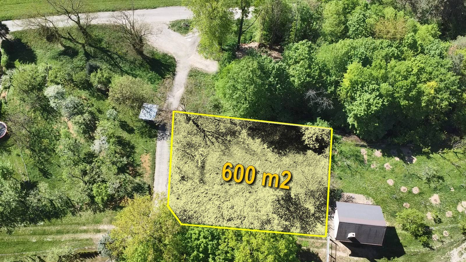 *REZERVOVANÉ* Stavebný pozemok 607 m2, Hôrka nad Váhom