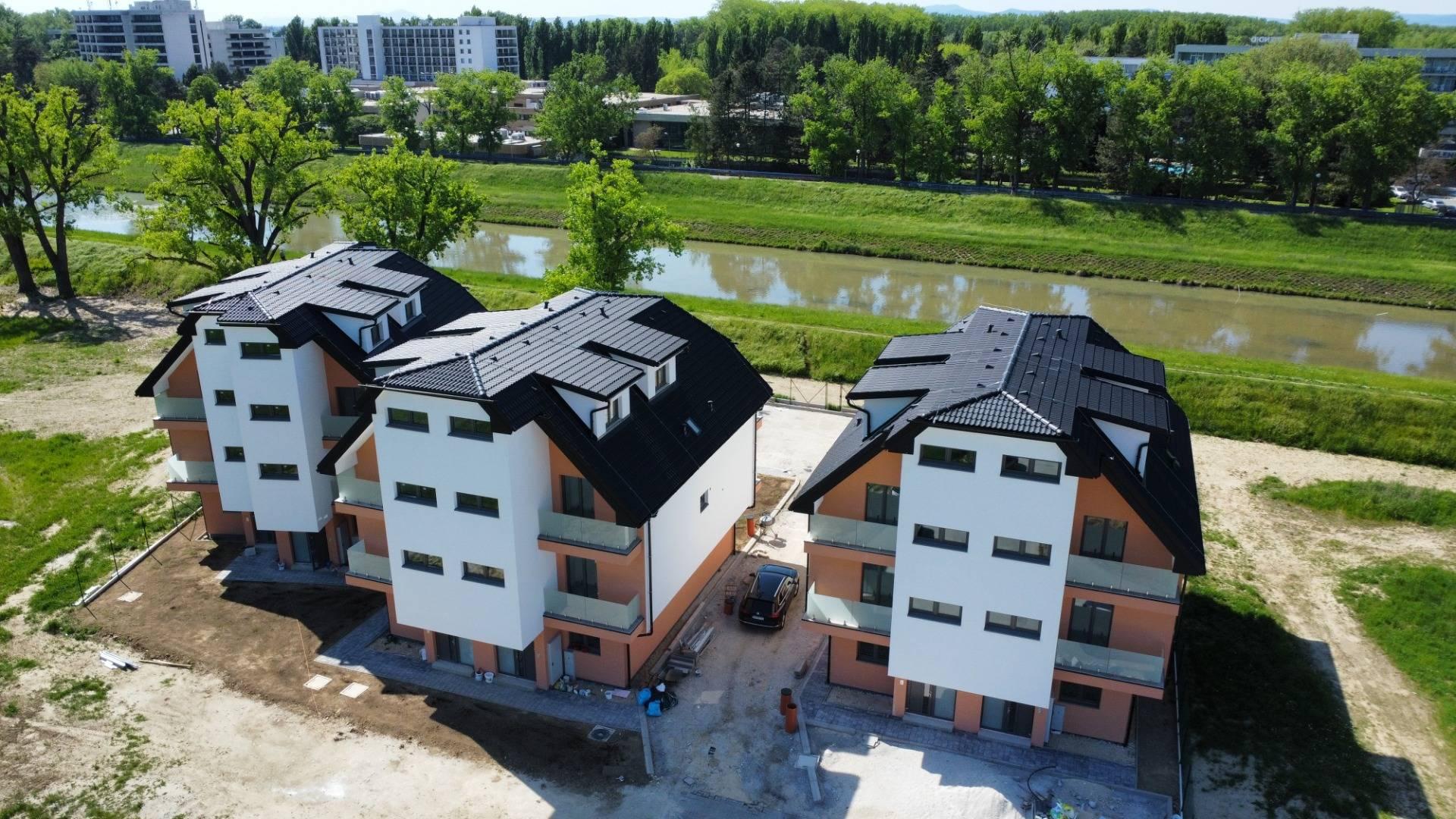 NA PREDAJ – 2-izbový byt 60 m2 v novostavbe RiverResort, Banka 