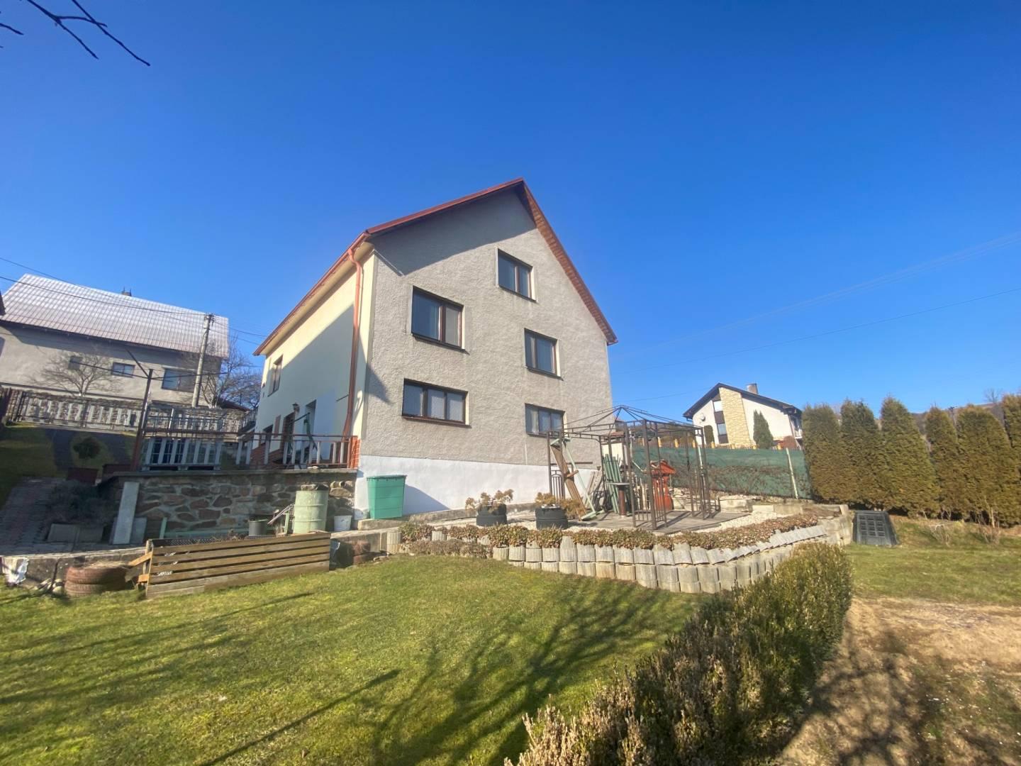 EXKLUZÍVNA PONUKA - Rodinný dom za cenu bytu - Valaská Belá