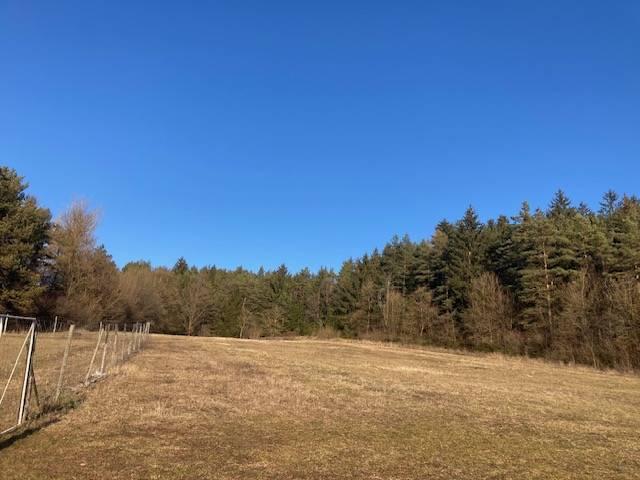 Predáme krásny pozemok Považská Bystrica - 1270 m2