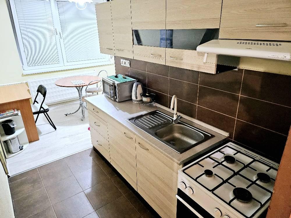 2,5 izbový byt Bánovce nad Bebravou / CENTRUM- STRED / KOMPLETNÁ REKNŠ