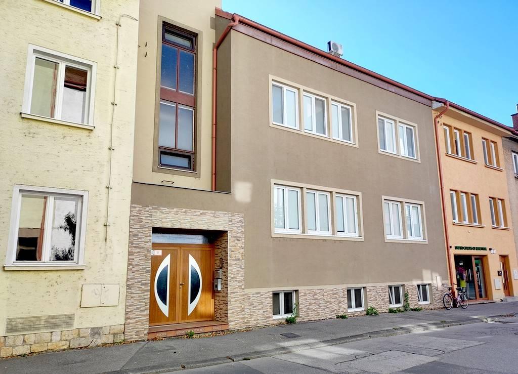 Exkluzívny 3-izbový byt - Mezonet,103m2 v priamom centre, Piešťany