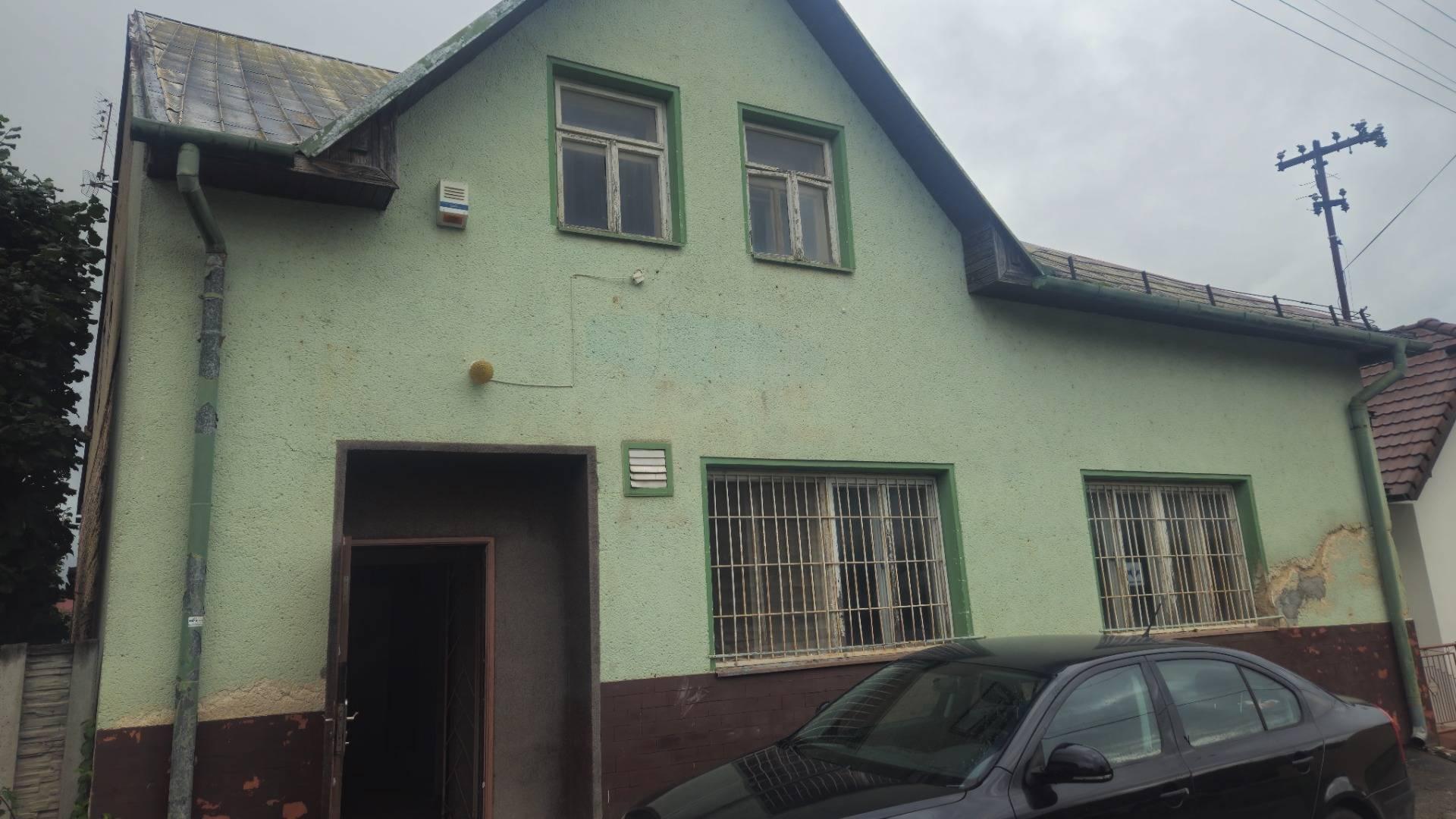 Pohostinstvo v obci Beluša-Podhorie 220m2