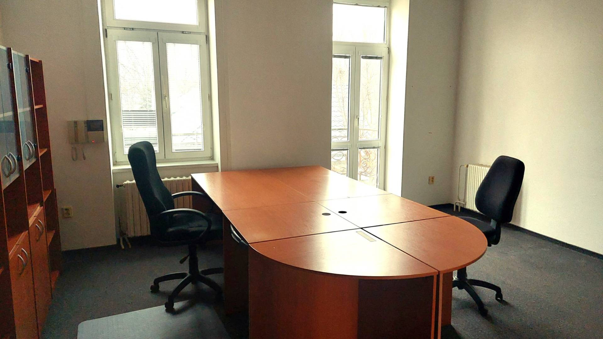 Prenájom - Reprezentatívne kancelárske priestory 190 m2 v Piešťanoch