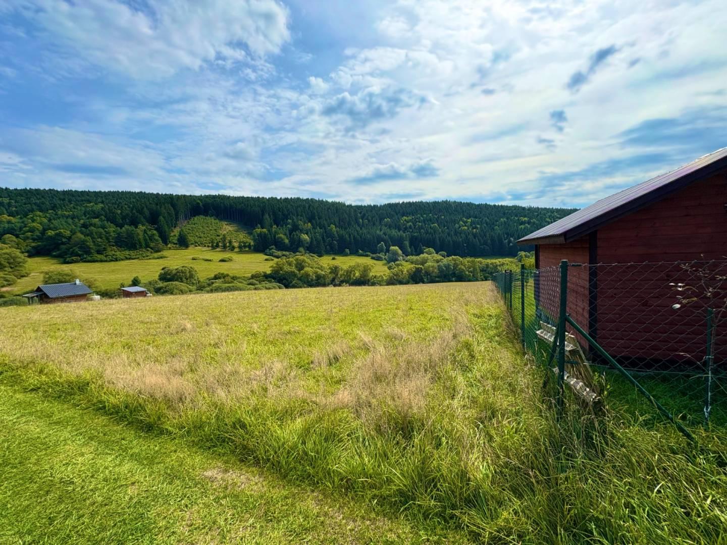 POZEMOK NA PREDAJ - PAPRADNO