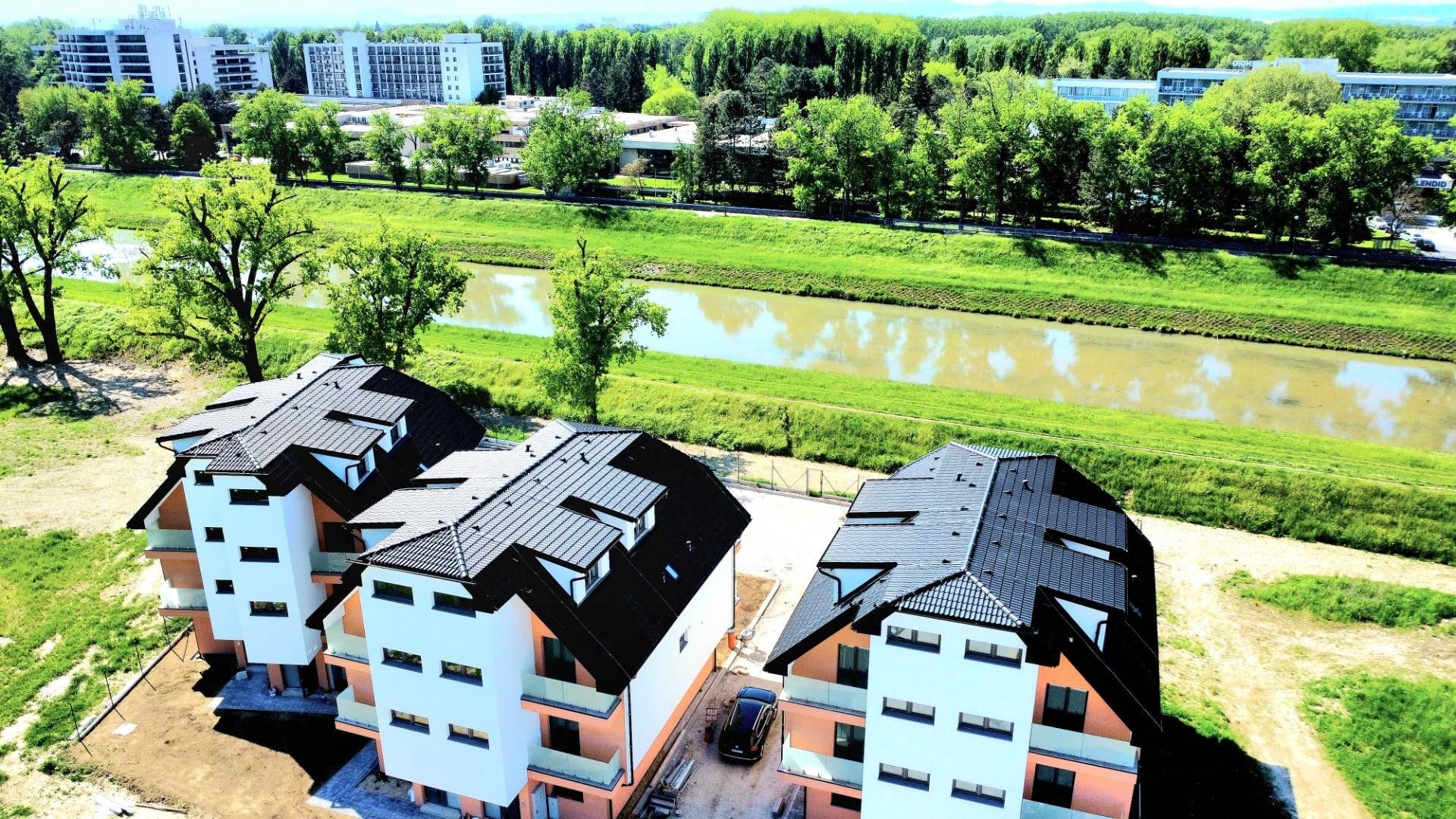 NA PREDAJ – 2-izbový byt 49 m2 v novostavbe RiverResort, Banka 