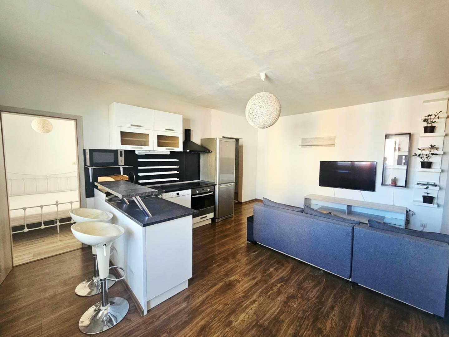 REZERVOVANÉ - 2 izbový byt  - Dubnica nad Váhom, Centrum II