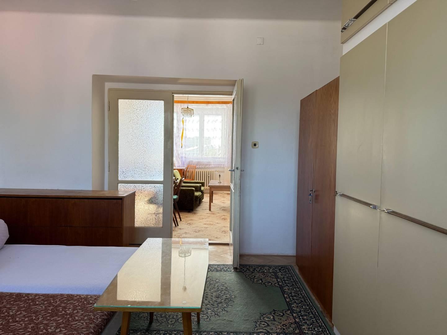 Tehlový 3 izbový byt - Nové Mesto nad Váhom - centrum