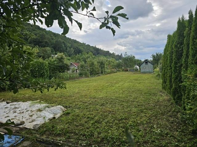 Predám rekreačný stavebný pozemok Dubnica nad Váhom, 400 m2