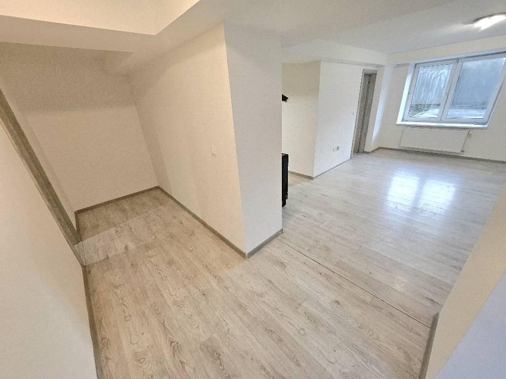 3 izbový byt Bánovce nad Bebravou/CENTRUM/57m2/S POZEMKOM 77m2