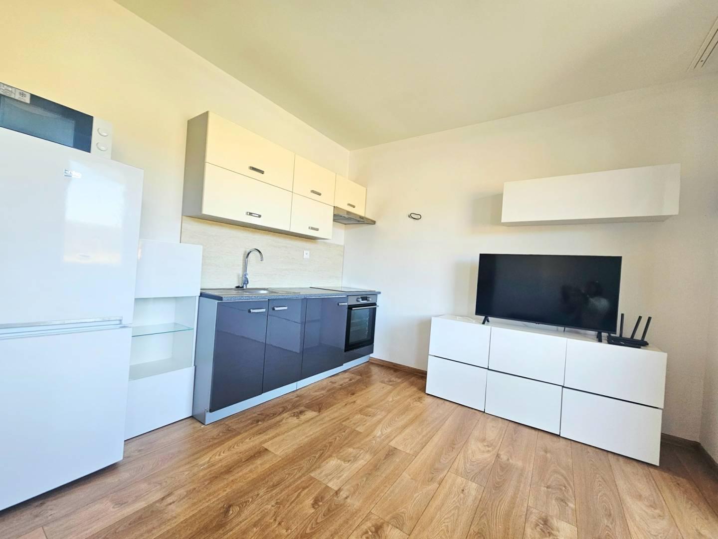 3 izbový moderný byt v obci Motešice + parkovacie miesto 