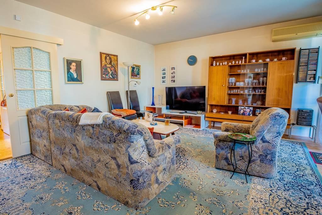 krásny 4-izbový byt s lodžiou a balkónom, 113 m², ul. Slavičie údolie,