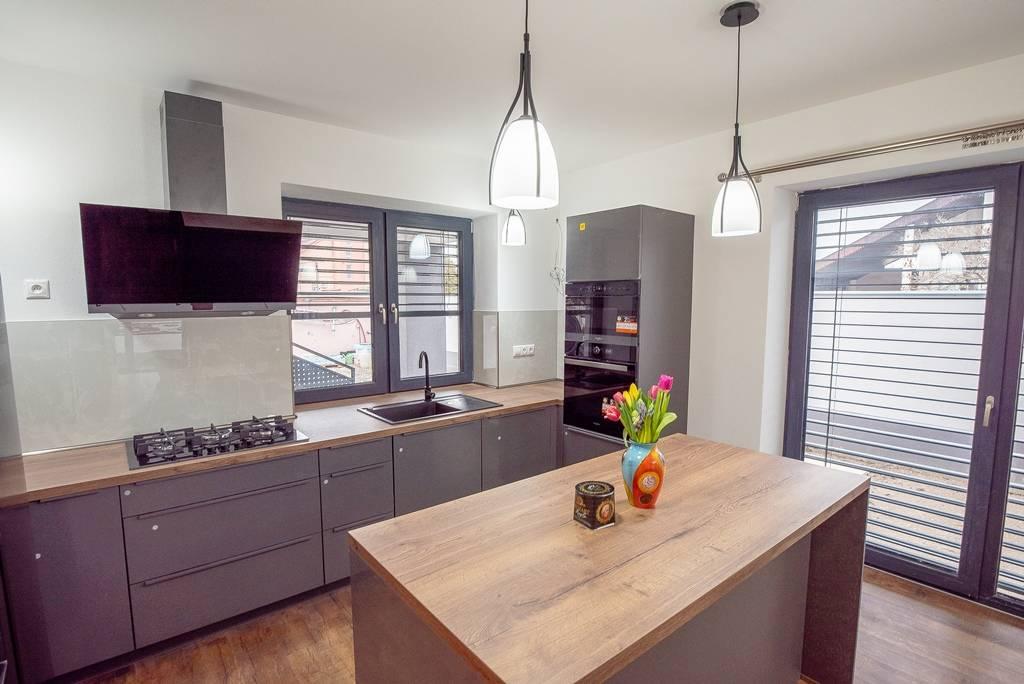 6-izbový RD, 235 m², pozemok 672 m², klimatizovaný, novostavba 2023