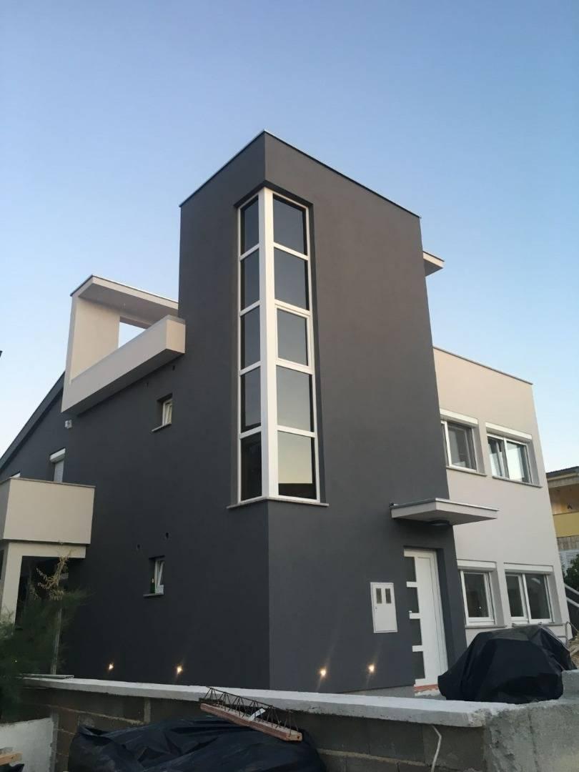 OSTROV VIR, luxusná  2-podlažná apartmánová villa v blízkosti pláže