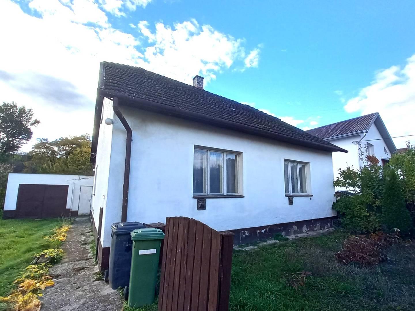 *REZERVOVANÉ* Rodinný dom Nemšová, časť Ľuborča