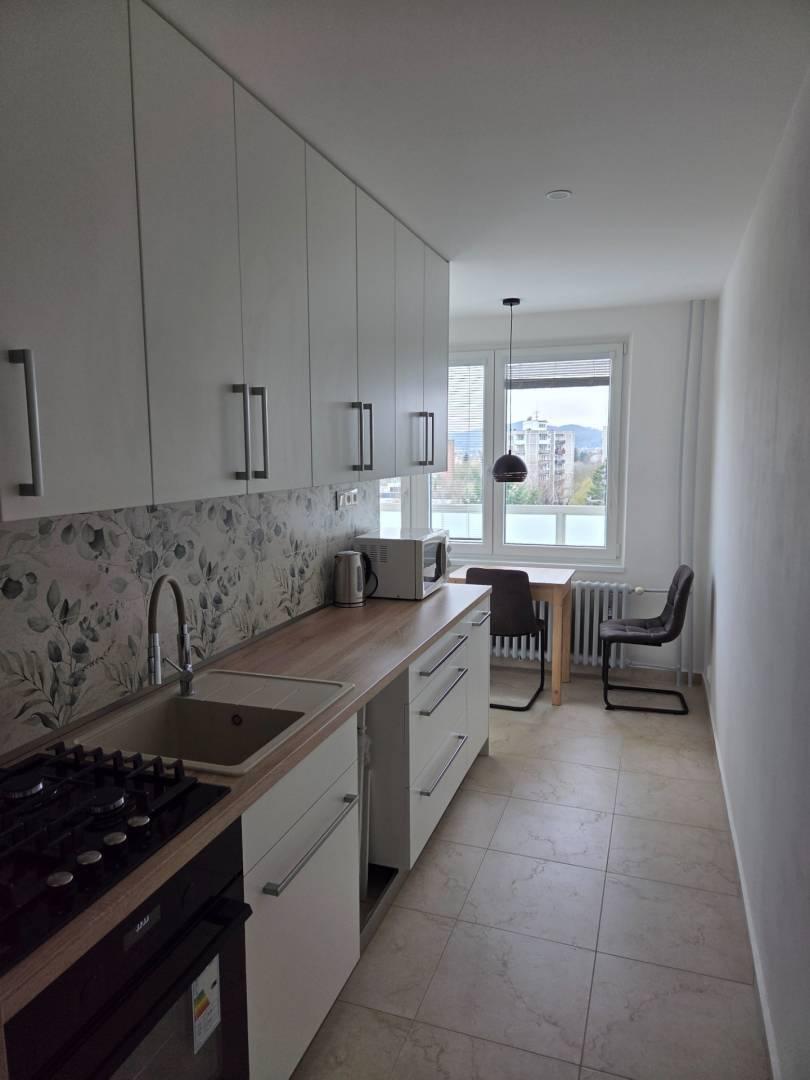 Na prenájom 1 izbový byt Dubnica nad Váhom 45 m2