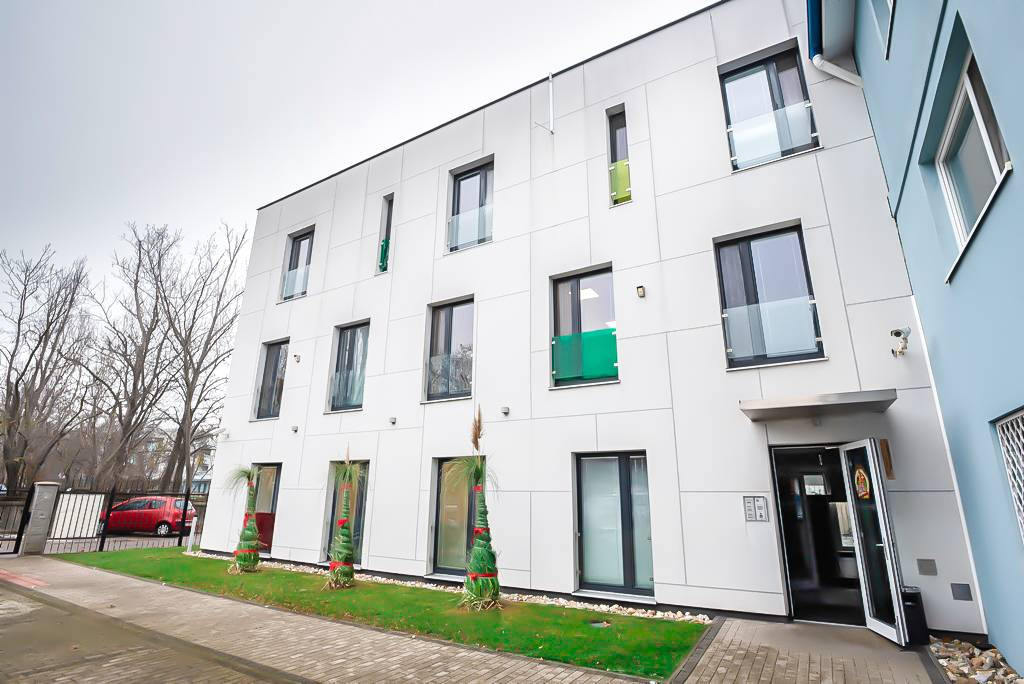 Na prenájom kancelária  15 m²,  v novostavbe, Odborárska ulica, voľná