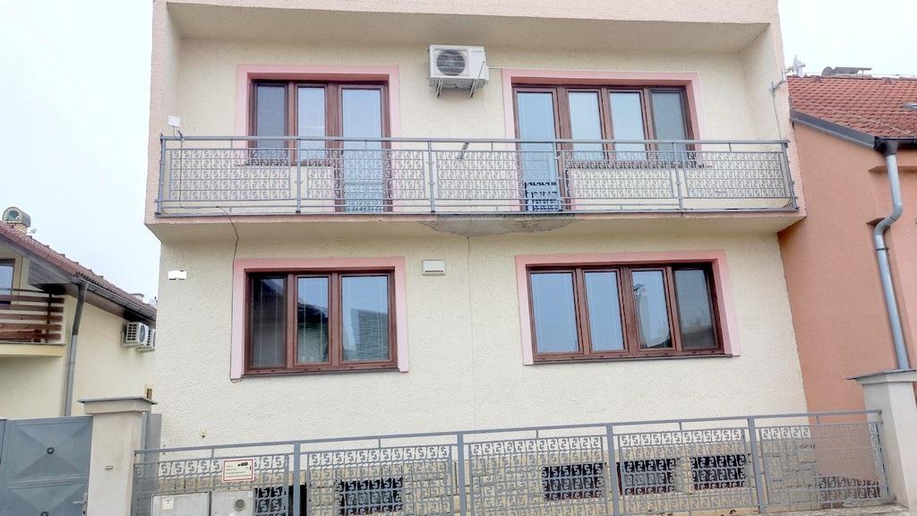 Prenájom priestorov schválených na služby 22m2, Piešťany