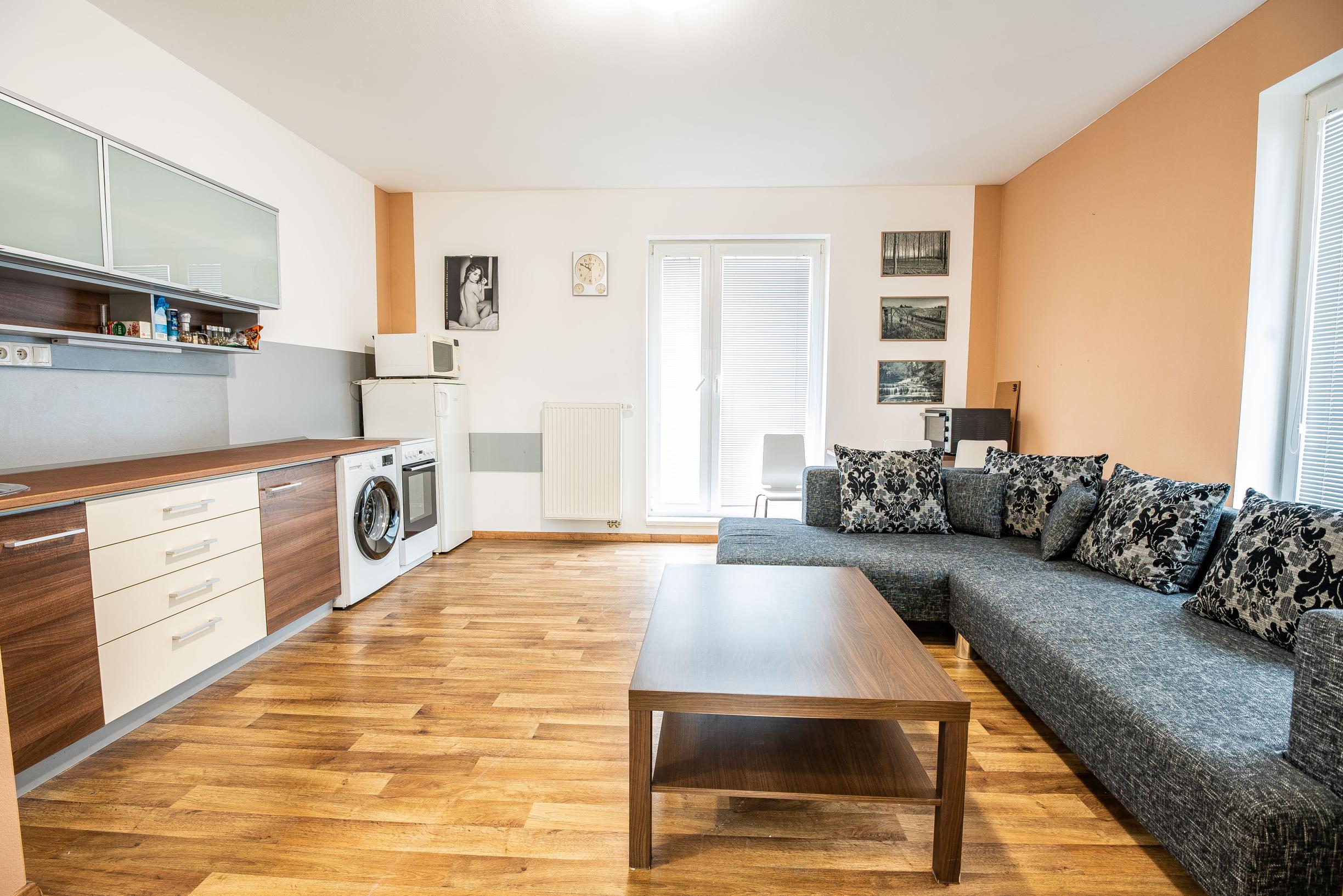 Na prenájom 2-izbový byt, 47 m², Odborárska ul., ihneď voľný