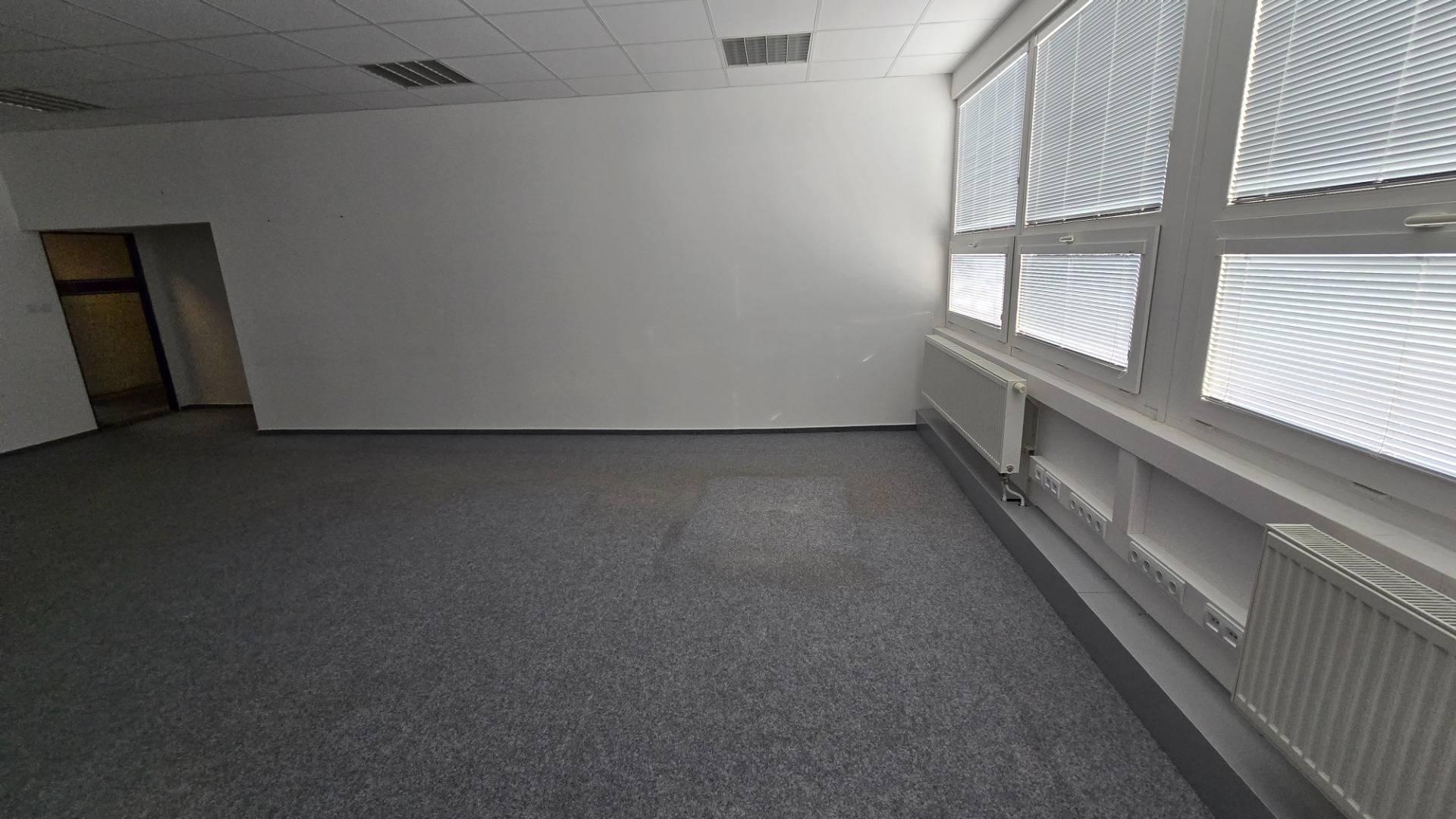 Kancelária 70 m² (50m2 + 20m2) na prenájom - Piešťany, Vajanského