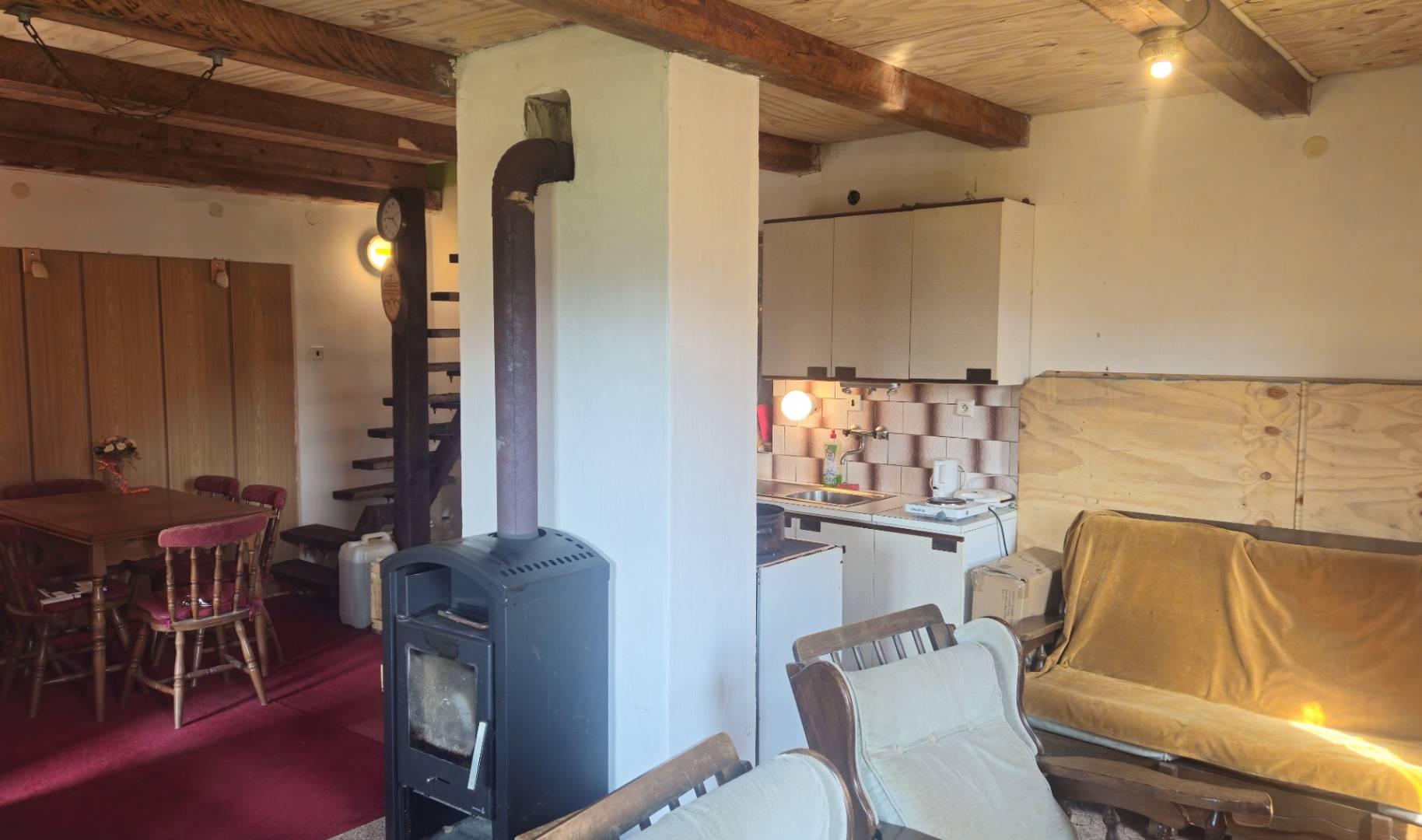 Rekreačná 2 podlažná chata v obci Čavoj-Krpelance