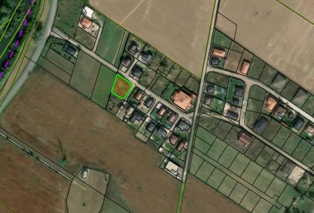 Slnečný stavebný pozemok 818m2, Sokolovce pri Piešťanoch