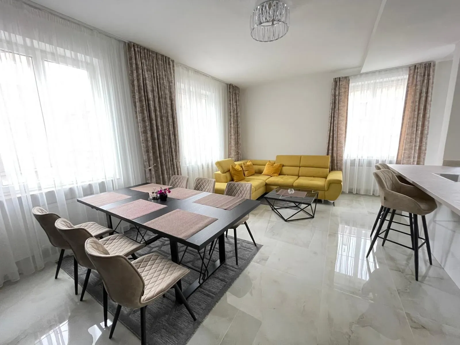 Veľkorysý 3 izbový byt 87m2 po rekonštrukcii, Wiener Neustadt