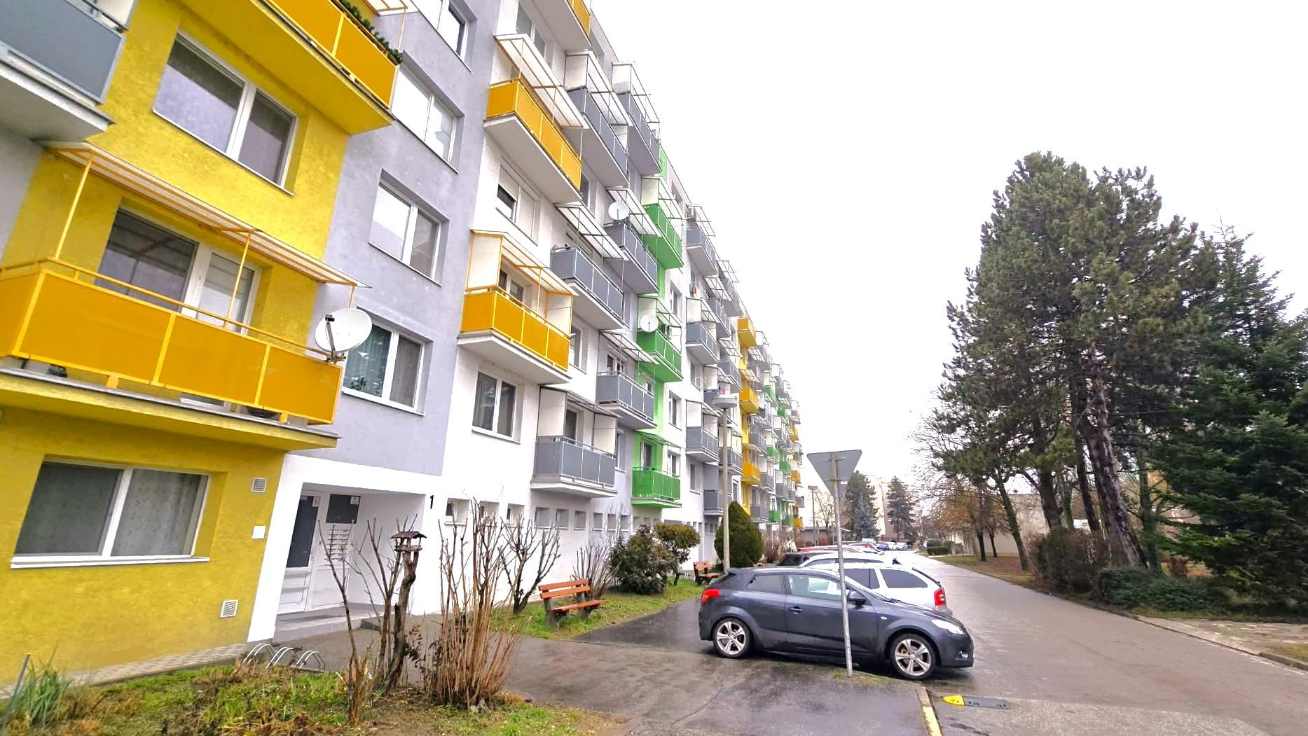 Exkluzívne: Predaj 4 izbový byt Piešťany – Sídlisko Juh, 84 m², balkón, 2. poschodie