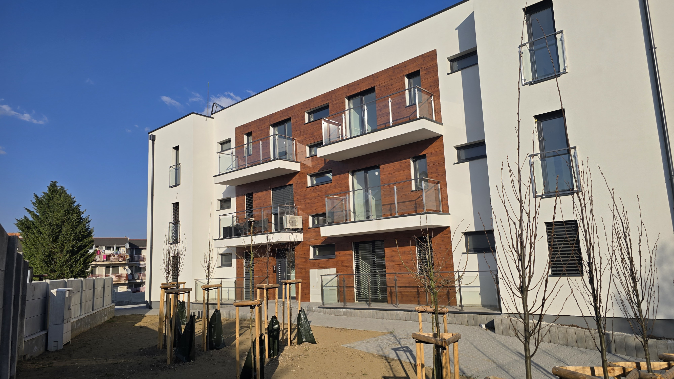 PREDAJ 3 IZB BYT 69,29 m² + balkón 4,89 m², novostavba *holobyt* BANKA