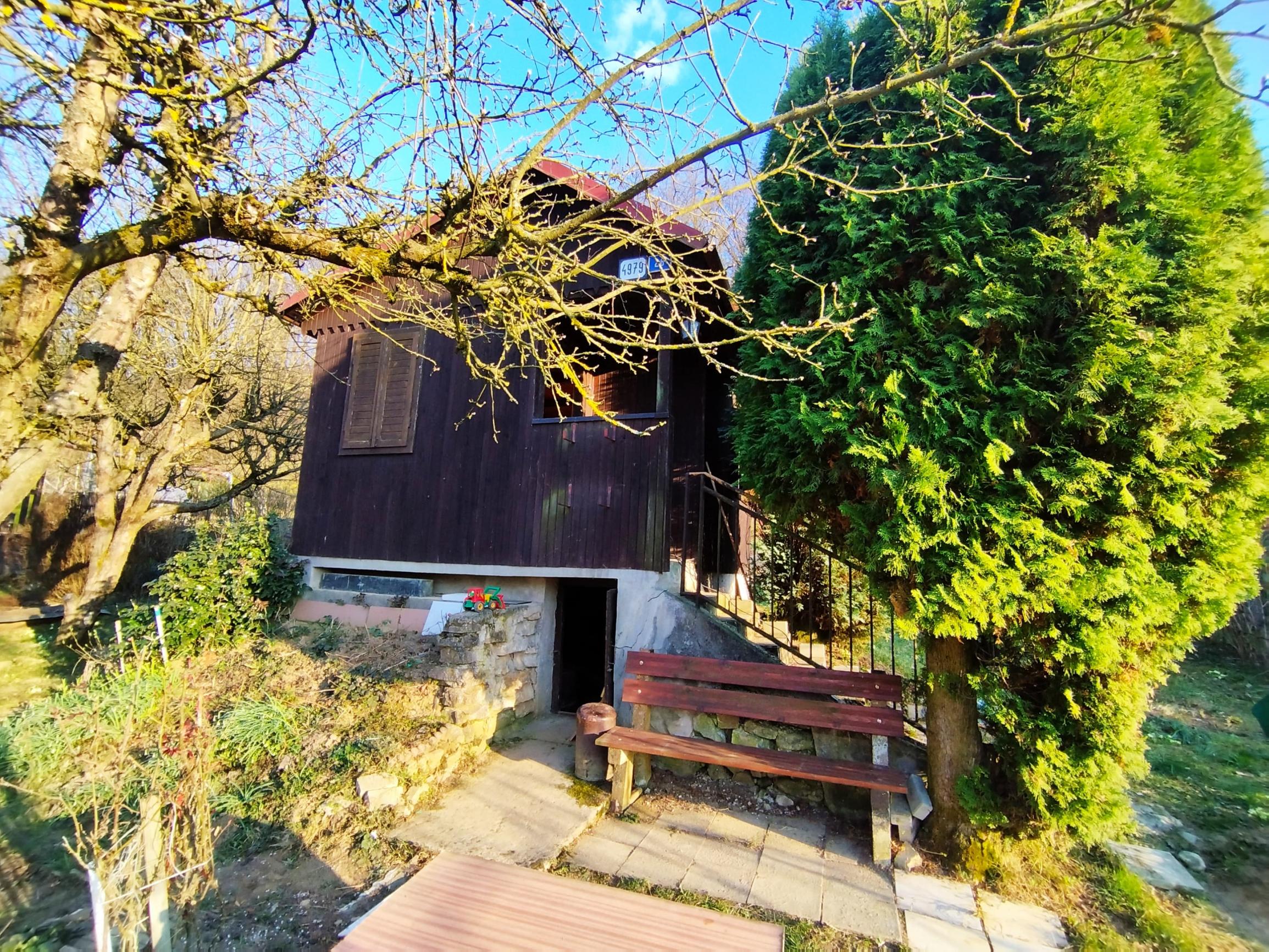 Na predaj záhradná chatka Trenčín, Juh