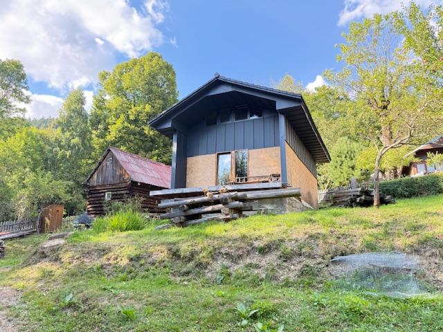 Chata pred dokončením na pozemku 770 m2, Horná Maríková