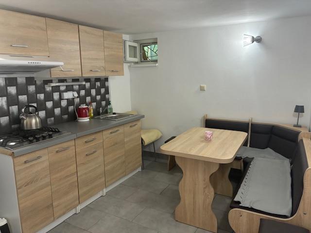 Na predaj murovaná záhradná Chata Ilava, pozemok 385 m2