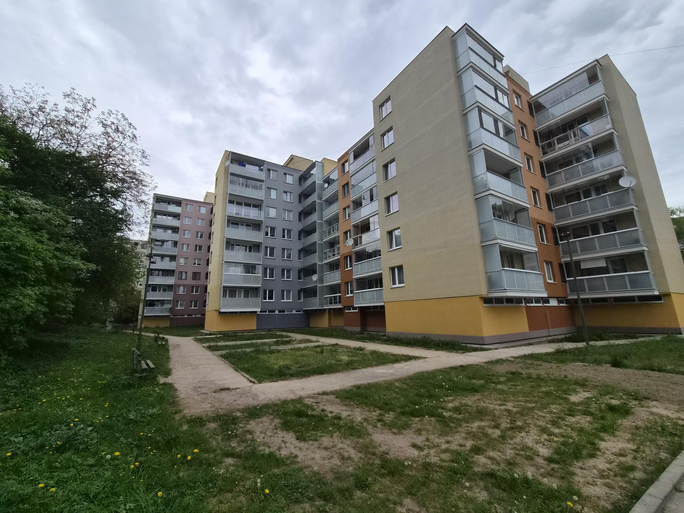 2 - izbový byt Trenčianske Teplice 47m2 + balkón