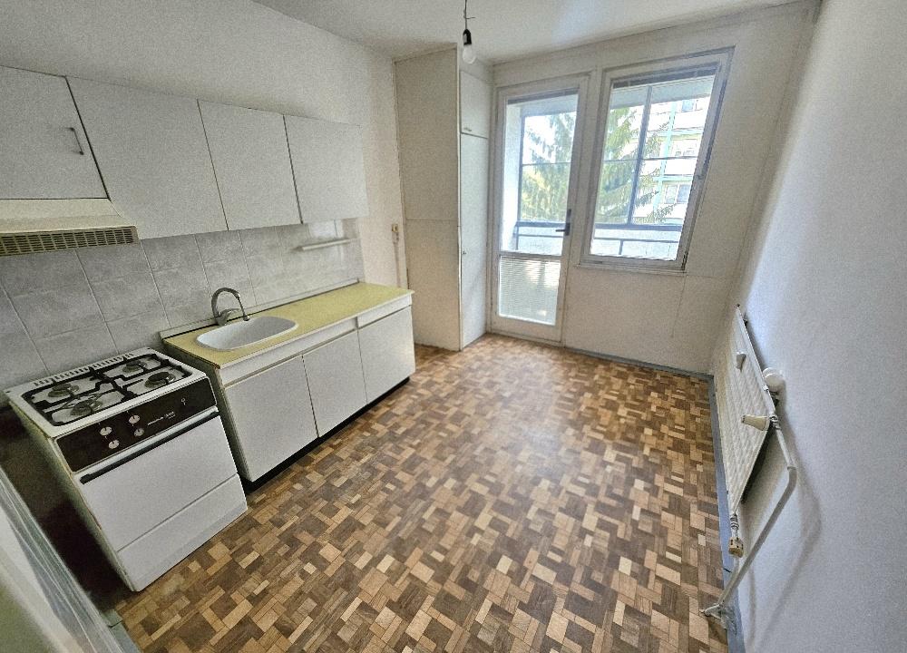 3 izbový byt Bánovce nad Bebravou/DUBNIČKA/72 m2/LOGGIA/PIVNICA