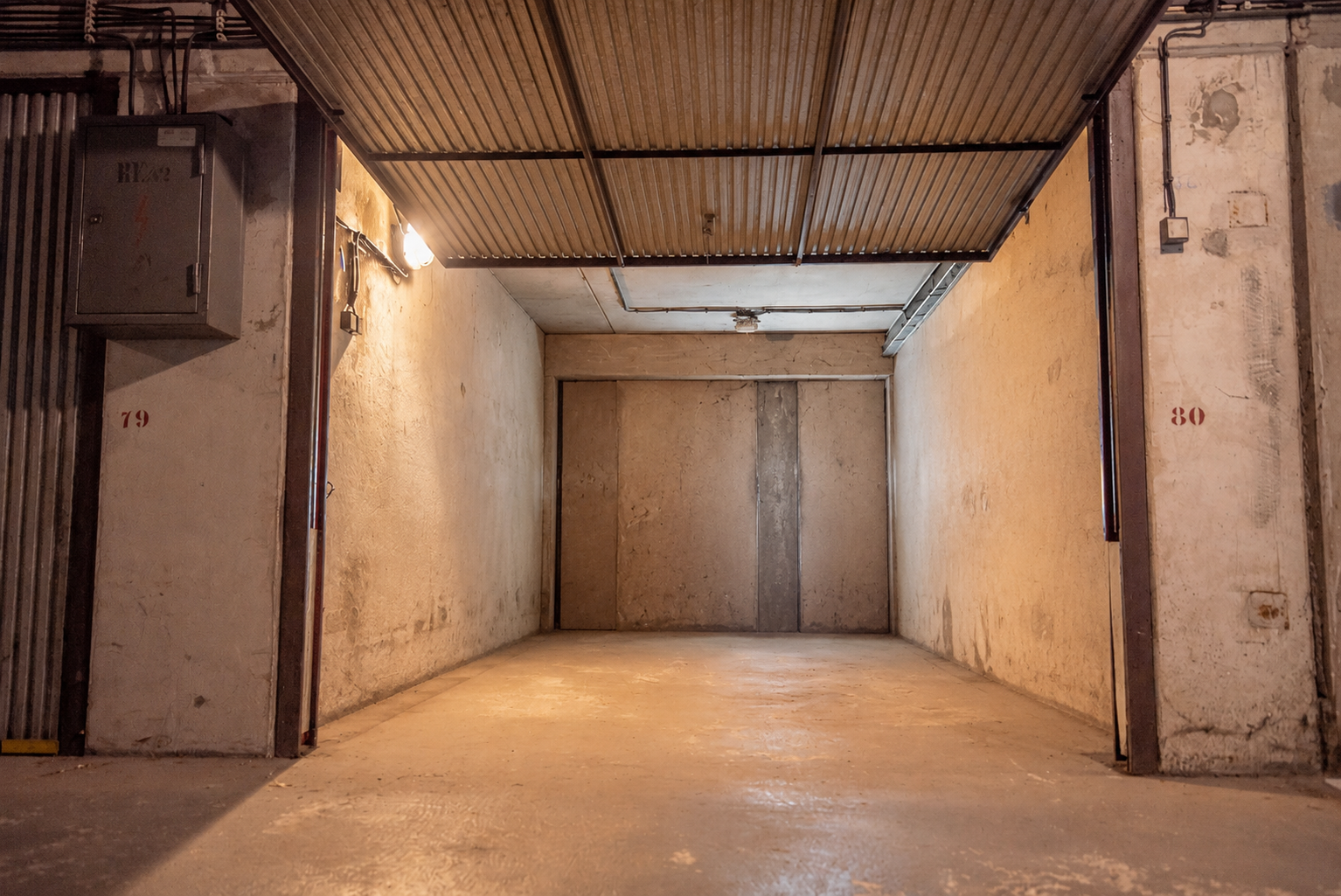 Na prenájom garáž, 16 m², v garážovom dome, Dvojkrížna ul., voľný od 1.7.2026