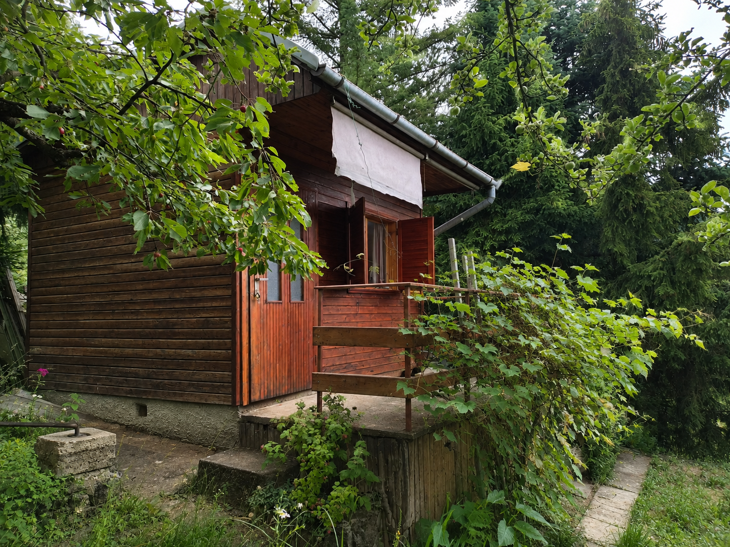 2 chatky, pozemok 563m2 Trenčianske Teplice