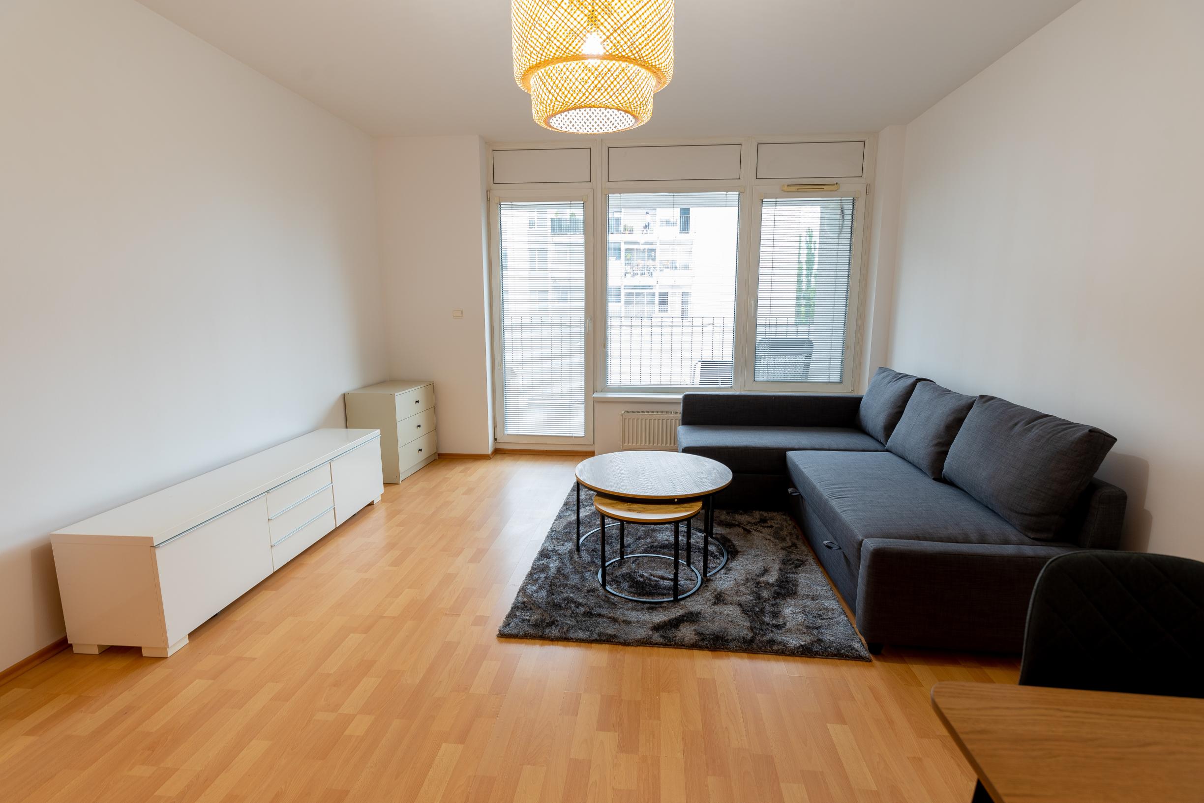 Na prenájom luxusný 2-izbový byt, 73 m², garážové státie, Bratislava – Ružinov (Hrachová), ihneď voľný