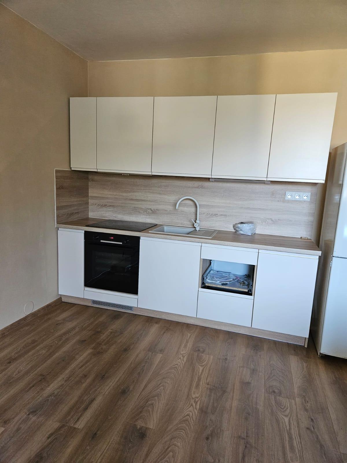 Krásna, slnečná garsónka 33m2 + balkón Trenčianske Teplice