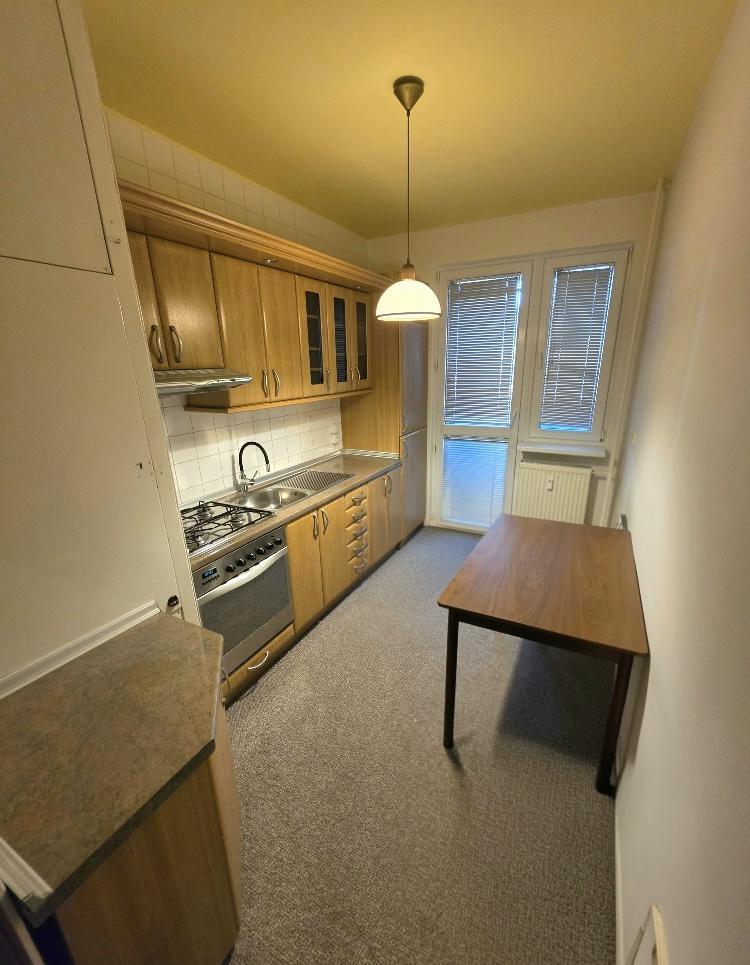 3 izbový byt Bánovce nad Bebravou/ DUBNIČKA /63 m2/ LOGGIA/ PIVNICA