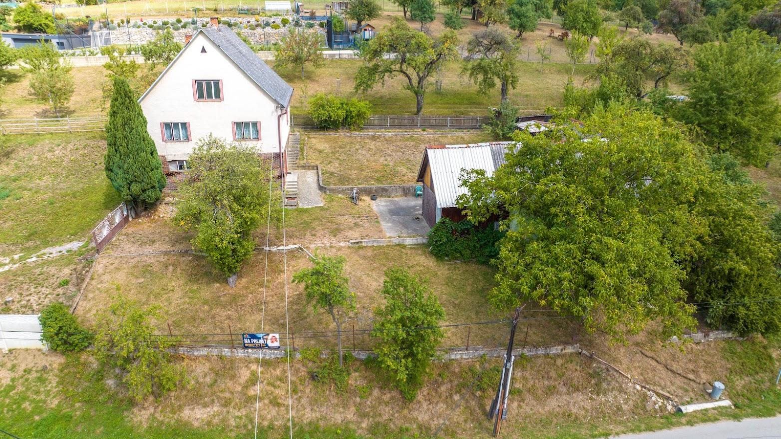 REZERVOVANÉ* Na predaj Rodinný dom LEDNICA, pozemok 1064 m2