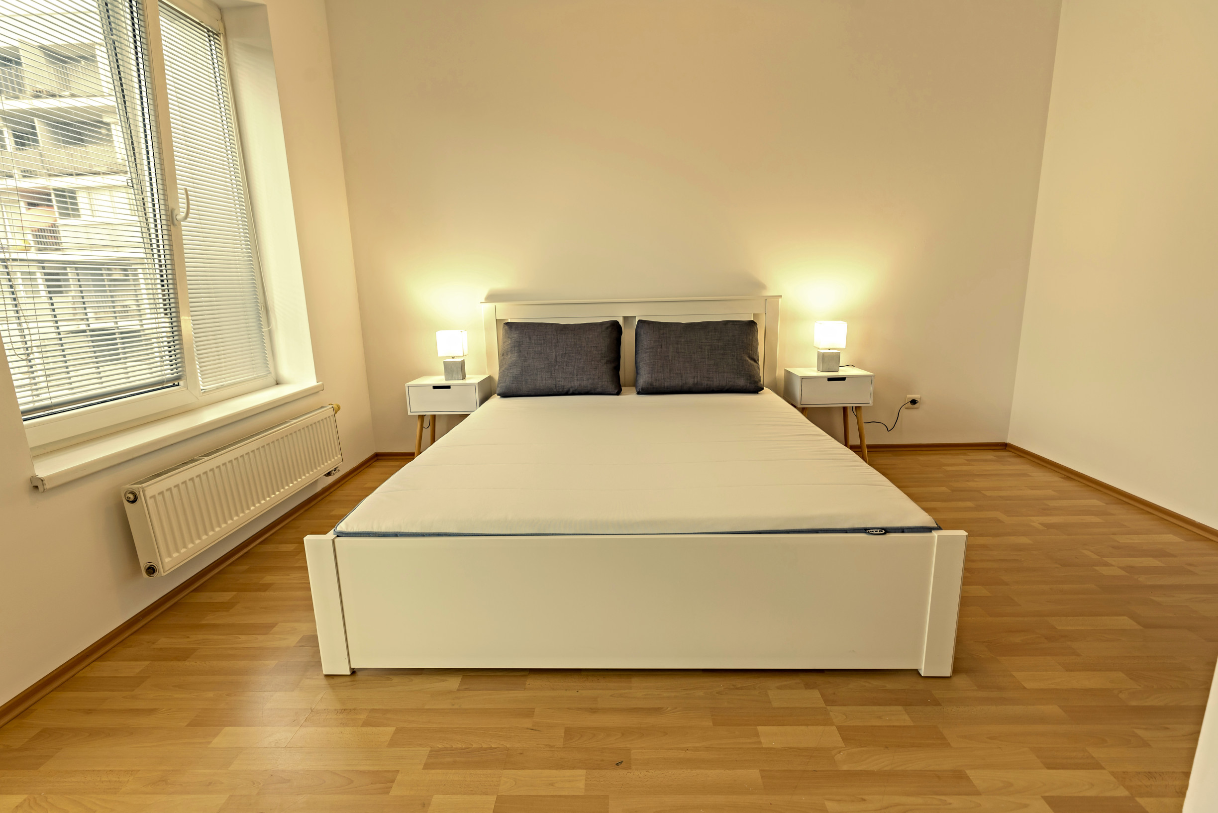 Na prenájom luxusný 2-izbový byt, 73 m², garážové státie, Bratislava – Ružinov (Hrachová), ihneď voľný