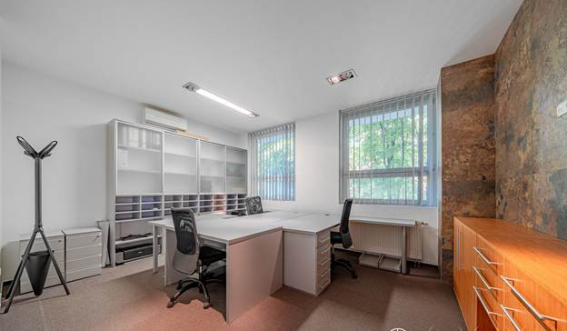 Kancelárie v coworkingovom priestore, Tomášikova ul., klimatizovaný, zasadačka, optika