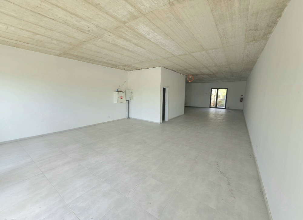 NA PRENÁJOM BÁNOVCE NAD BEBRAVOU -OBCHODNÝ PRIESTOR 100 m²